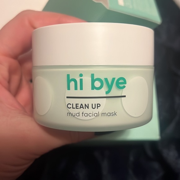Clean Up Mud Facial Mask - Picture 2 of 3